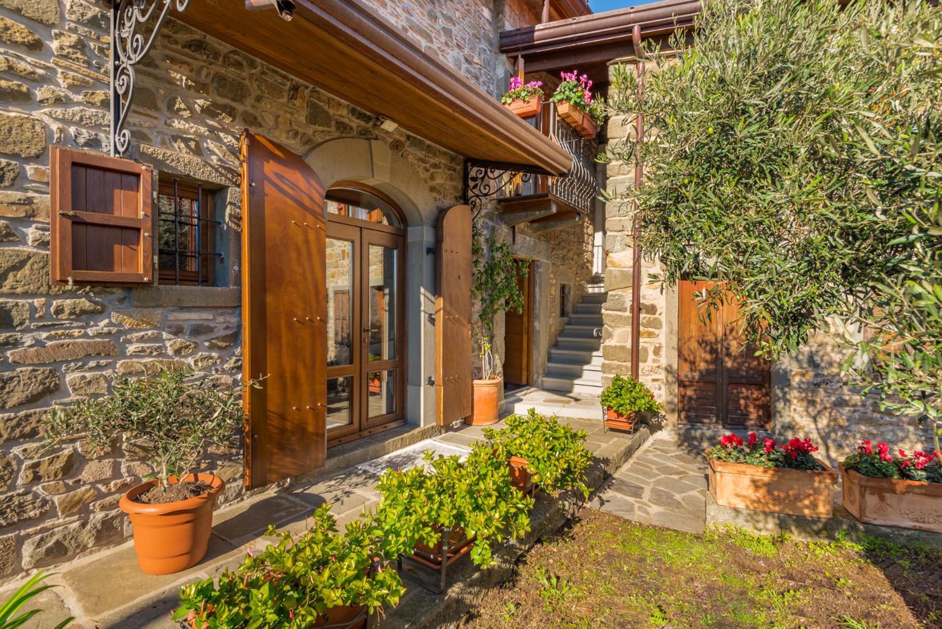 Vivi Luxury Comano (Tuscany)